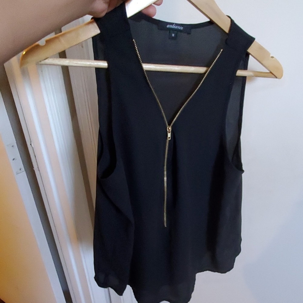 Blouse - Picture 2 of 3